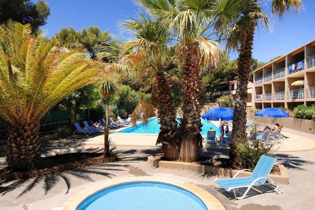 Sanary Sur Mer Appartement 30M2 T2 Avec Terrasse Piscine 10Min A Pied De La Plage Екстер'єр фото
